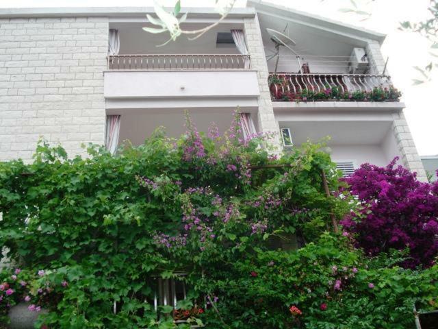 Apartments Moso Tucepi Exterior photo